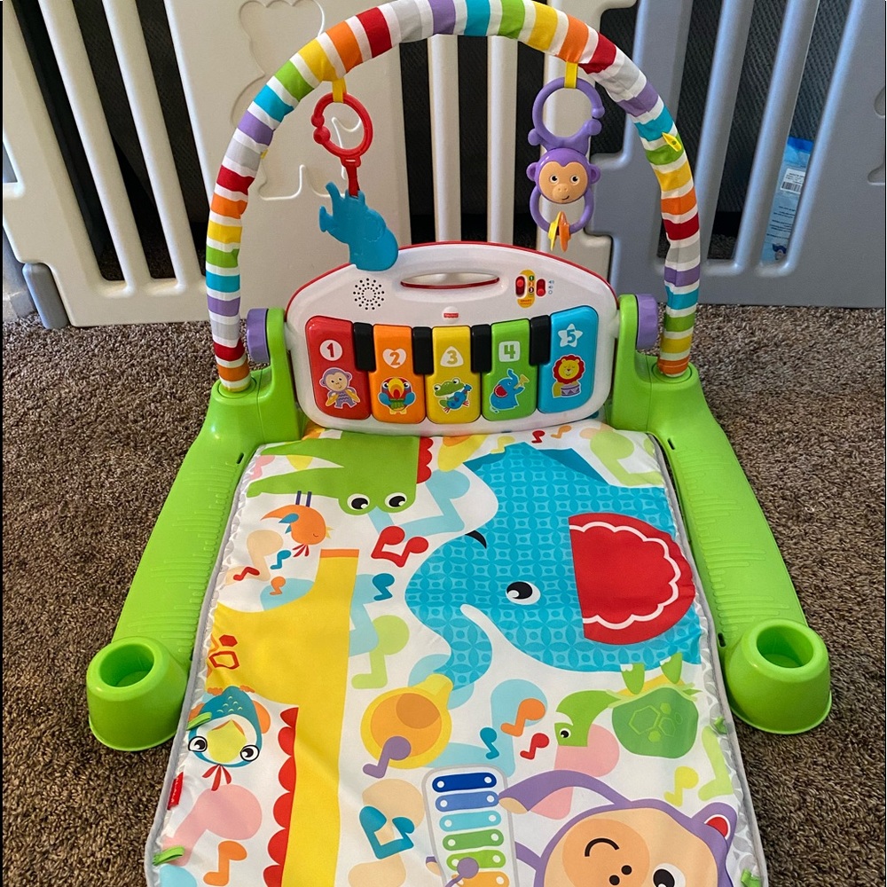 Fisher price Felix kick & play piano gym